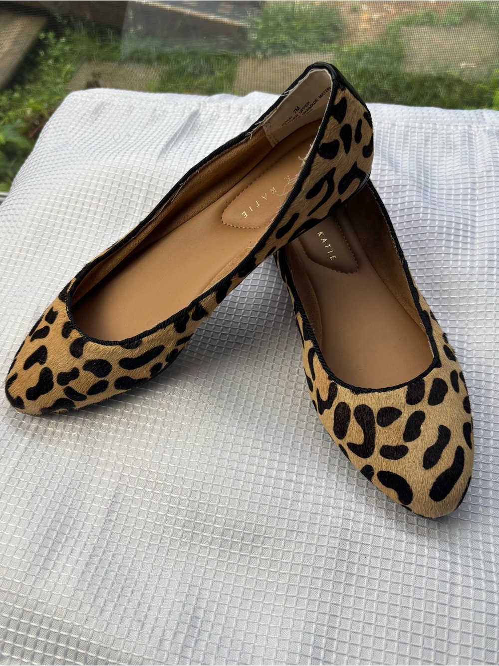 Kelly & Katie Leopard-Print Pointed Toe Flats Genuine Cow Hair & Leather Size 7 - Picture 12 of 13